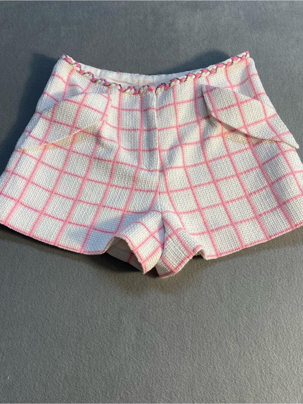 Women’s pink & white High-Waist Windowpane Tweed Shorts, pockets, woven chain,40